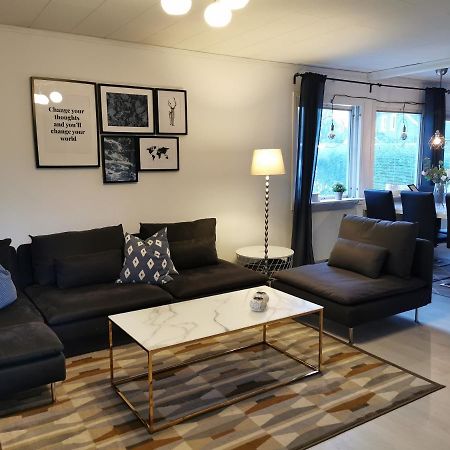The White And Black House Villa คาลิกซ์ ภายนอก รูปภาพ