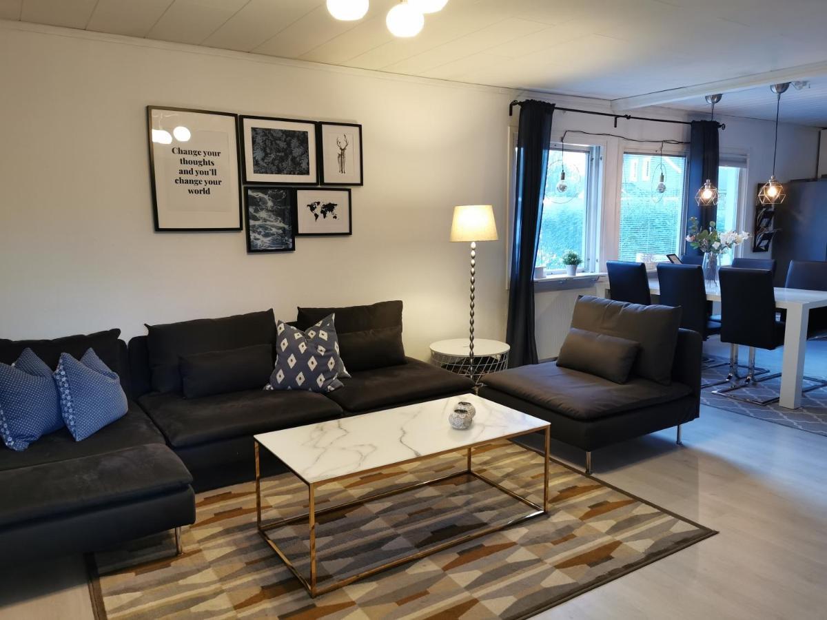 The White And Black House Villa คาลิกซ์ ภายนอก รูปภาพ